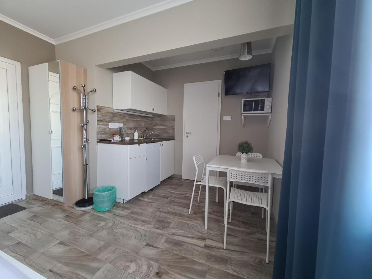 Surman Apartmanok Шіофок Екстер'єр фото