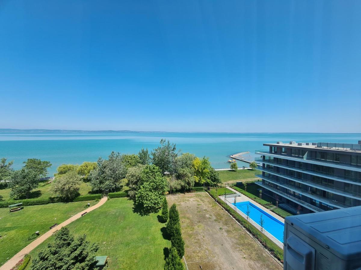 Surman Apartmanok Шіофок Екстер'єр фото
