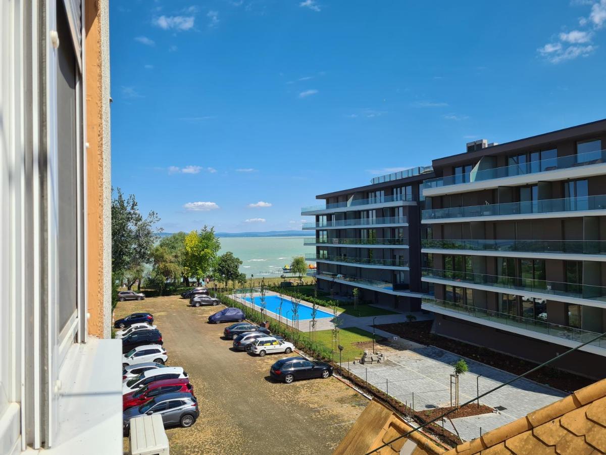 Surman Apartmanok Шіофок Екстер'єр фото