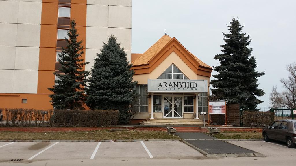 Surman Apartmanok Шіофок Екстер'єр фото