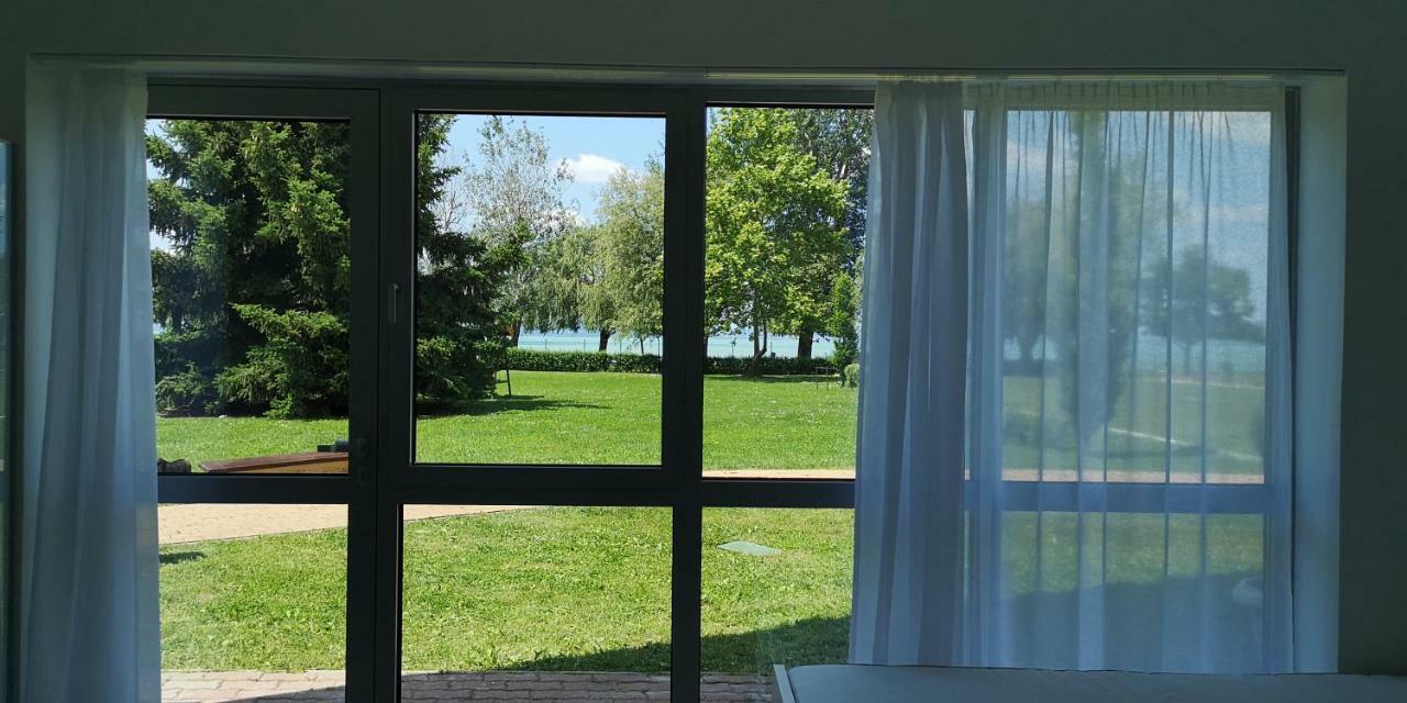 Surman Apartmanok Шіофок Екстер'єр фото