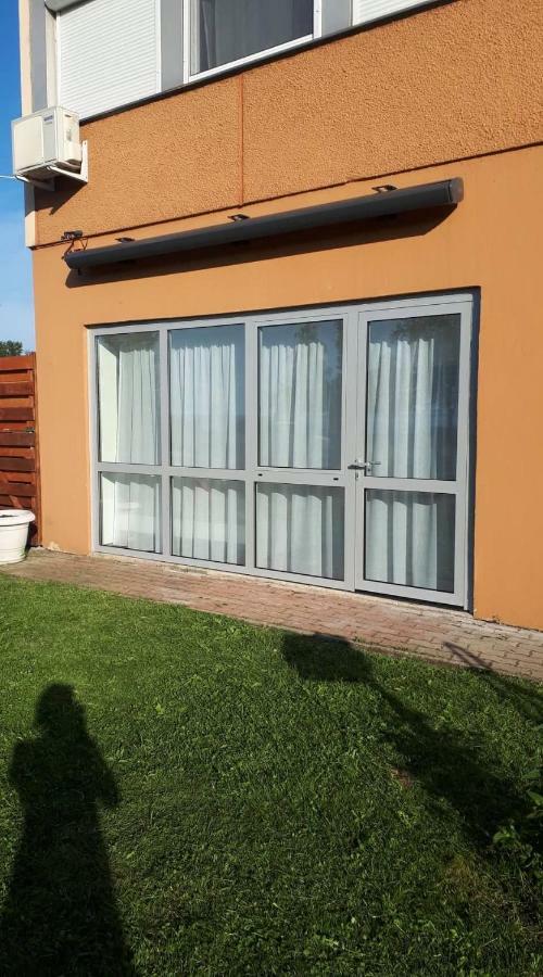 Surman Apartmanok Шіофок Екстер'єр фото