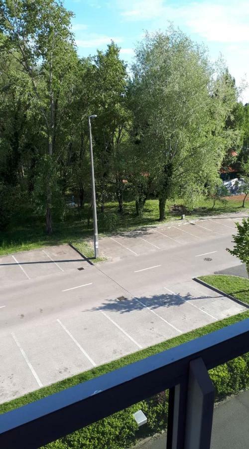 Surman Apartmanok Шіофок Екстер'єр фото