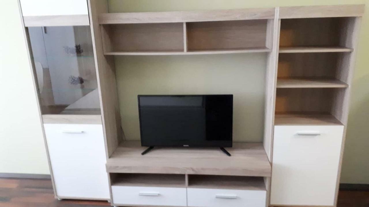 Surman Apartmanok Шіофок Екстер'єр фото