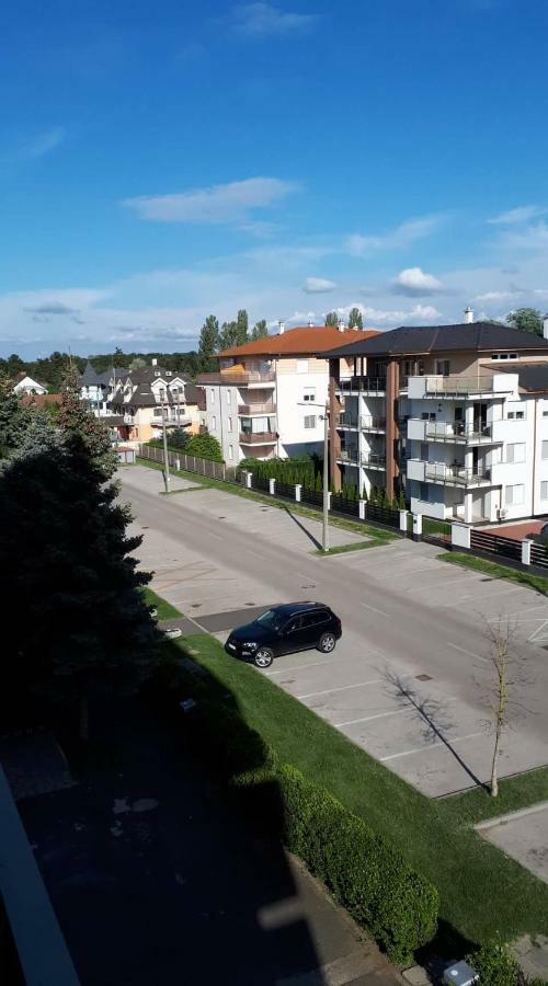 Surman Apartmanok Шіофок Екстер'єр фото